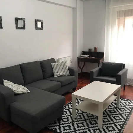 Centro Garaje-parking-free * 扎鲁亚斯