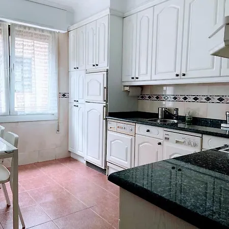 Centro Garaje-parking-free Apartment Zarautz