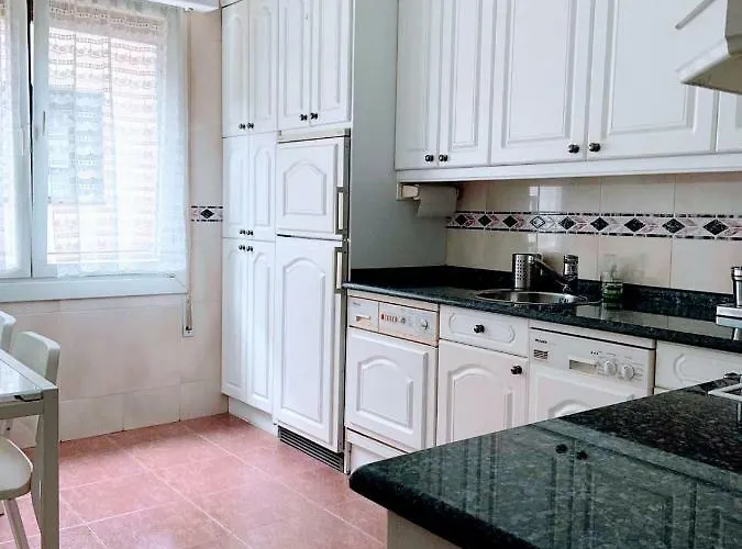 Centro Garaje-parking-free Apartment Zarautz